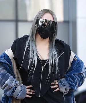 2NE1前成员CL超酷墨镜时尚街拍图片_5