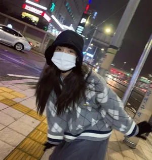 泫雅唐老鸭毛衫古灵精怪俏皮美照图片_4