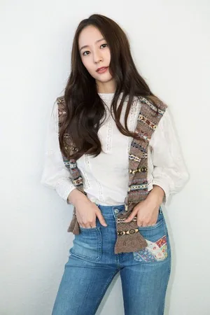 郑秀晶最新清爽私服照图片_1