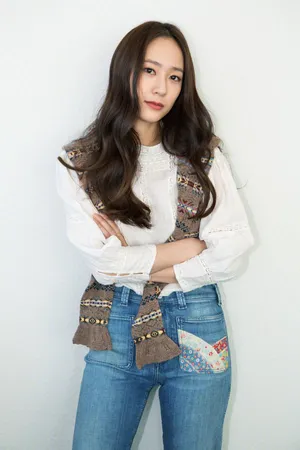 郑秀晶最新清爽私服照图片