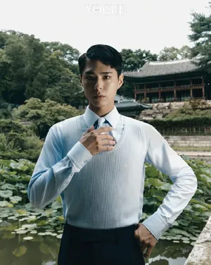 朴宝剑复古发型时尚写真图片_2