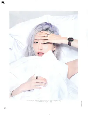 朴彩英浅紫发色大片写真图片_2