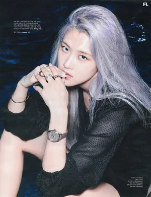 朴彩英浅紫发色大片写真图片_7