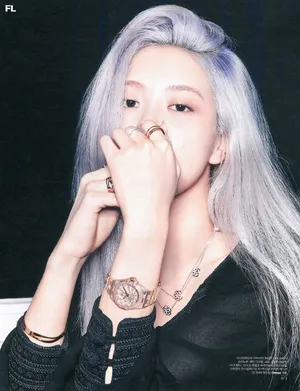 朴彩英浅紫发色大片写真图片_8