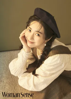 AOA前成员权珉娥甜美笑容写真图片