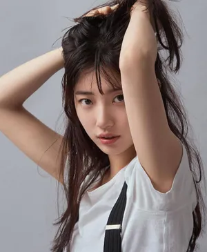 裴秀智绝美封面大片写真图片