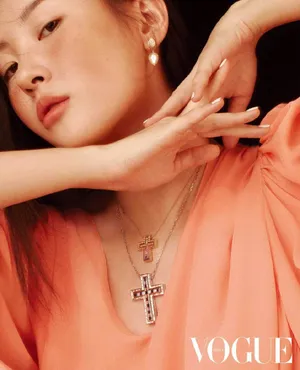 宣美明艳珠宝大片写真图片_2