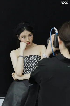裴秀智慵懒杂志写真花絮图片_6