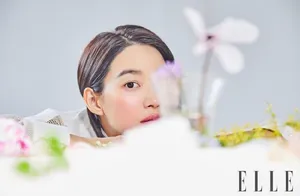 申敏儿美妆画报写真图片