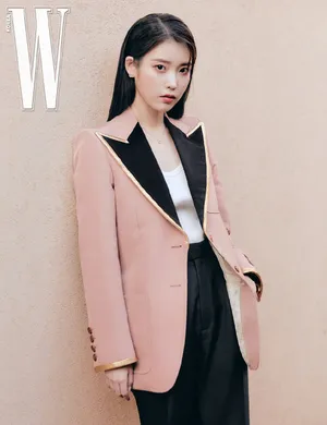 IU李知恩俏丽少女感写真图片