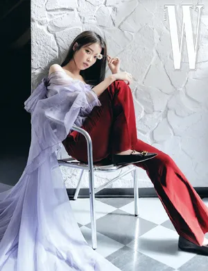 IU李知恩俏丽少女感写真图片_8
