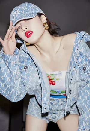 泫雅火辣性感写真图片