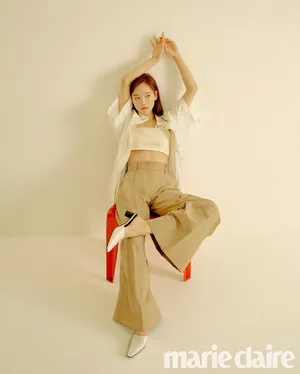 姜汉娜MarieClaireKorea四月刊封面写真_4
