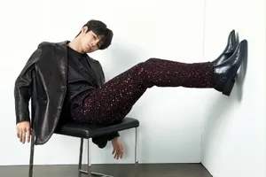邕圣祐VogueKorea四月刊封面写真_10