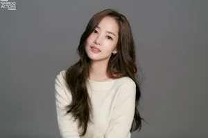 韩国美女明星朴敏英写真图片_12