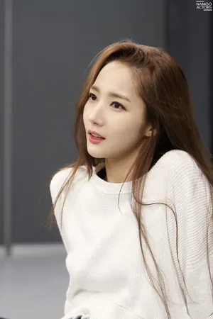 韩国美女明星朴敏英写真图片_17