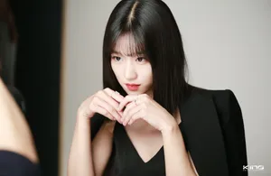 徐睿知深V礼服性感写真图片_3