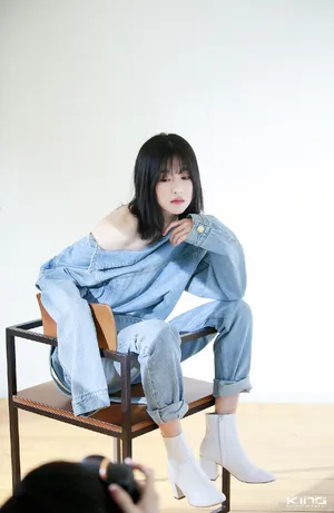 徐睿知性感杂志花絮照图片_3