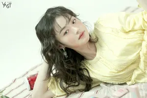 申度贤广告花絮照甜美图片_6
