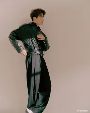 李俊赫MarieClaireKorea四月刊帅气写真_4