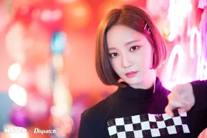 妍雨气质短发魅力性感写真_2