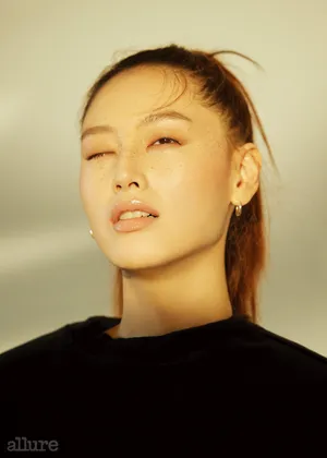 金栽经allureKorea四月刊封面写真图片_3