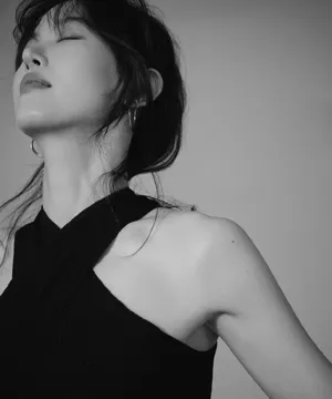 姜汉娜时尚性感写真图片_3