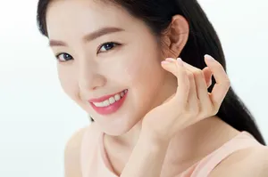 Irene迷人性感广告写真图片
