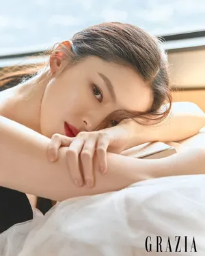 韩素希GraziaKorea5月刊写真图片