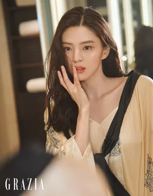 韩素希GraziaKorea5月刊写真图片