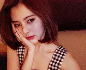 韩素希精致养眼自拍照图片_2