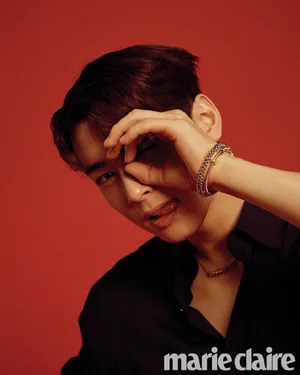 车银优MarieClaireKorea5月刊封面写真_7