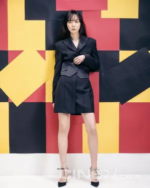 裴斗娜时尚封面写真图片_3