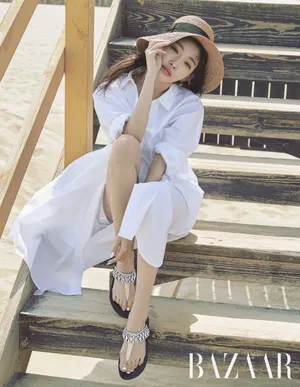 金请夏时尚杂志性感写真图片_3