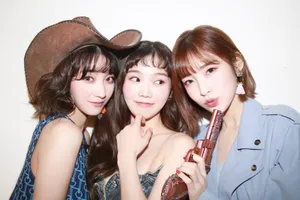 OHMYGIRL时尚性感写真图片_8