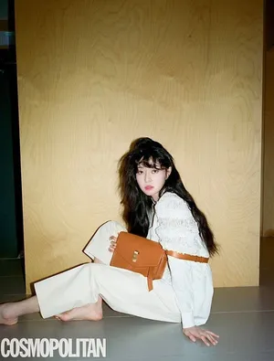 权娜拉Cosmopolitan封面写真图片_8