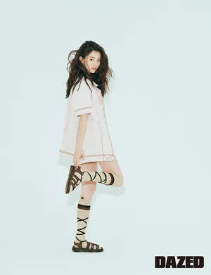 韩素希DAZED5月刊封面写真图片_3
