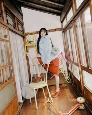 孔孝真复古色调大片写真图片_6