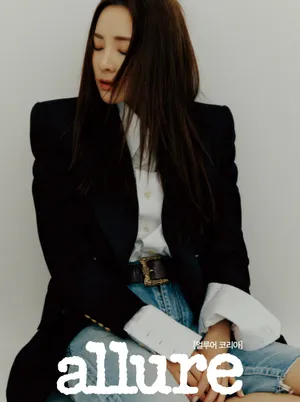 韩国美女明星DARA性感杂志写真_4