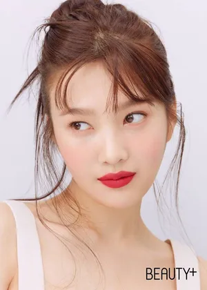 朴秀荣美妆画报性感写真图片_2