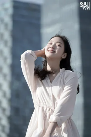 金高银秀气迷人甜美照片_2