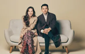 玄彬孙艺珍时尚养眼写真图片_1