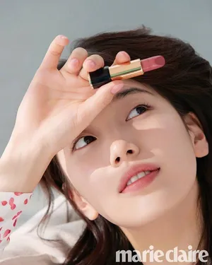 裴秀智春日美妆画报写真图片_5