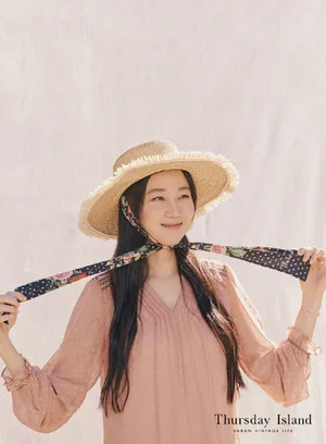 孔晓振2020春夏画报唯美写真图片_2
