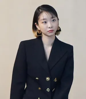 金多美黑色礼服高冷图片_2