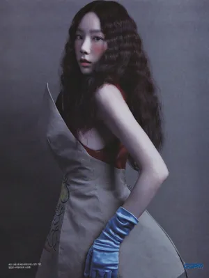 金泰妍春日美妆文艺写真图片_1