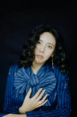 秋瓷炫优雅知性写真图片_2