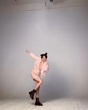 泫雅性感帅气写真花絮照图片_5