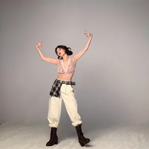 泫雅性感帅气写真花絮照图片_8