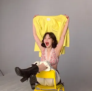 泫雅性感帅气写真花絮照图片_11